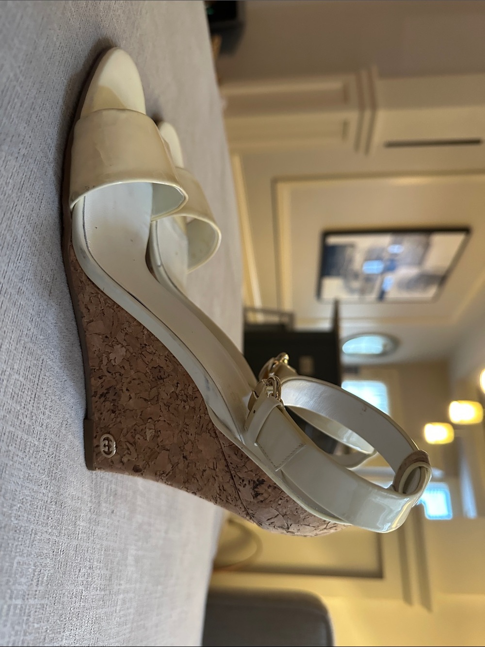 Gucci Cream Patent Leather Ankle-Strap Block Heel Sandals - Picture 3 of 5
